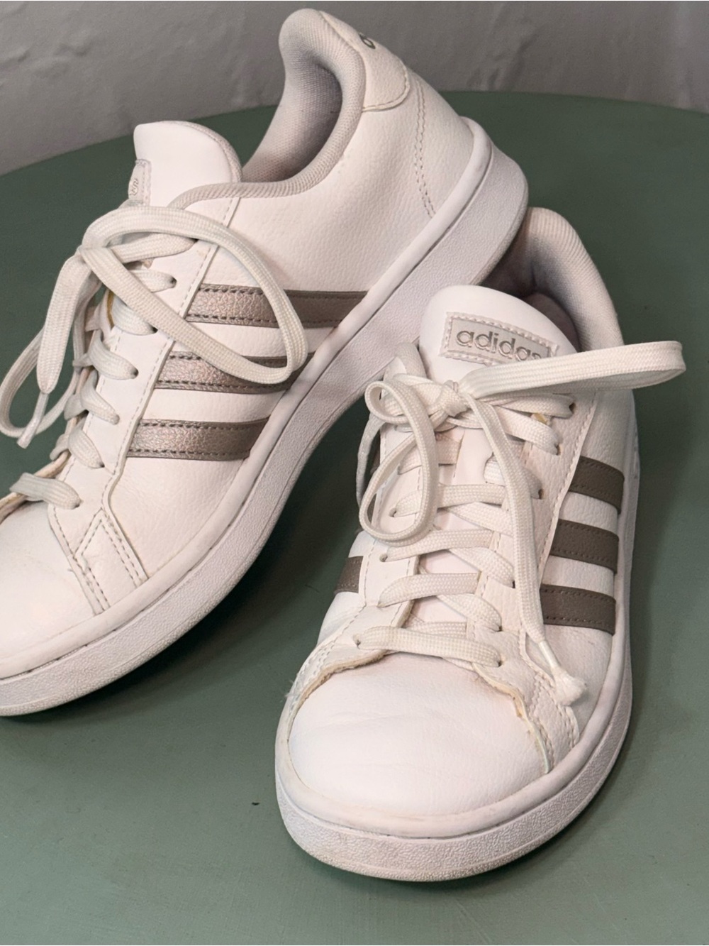 adidas Grand Court Low Top Lace Up Sneakers Women's Cloud White/Platinum 6.5